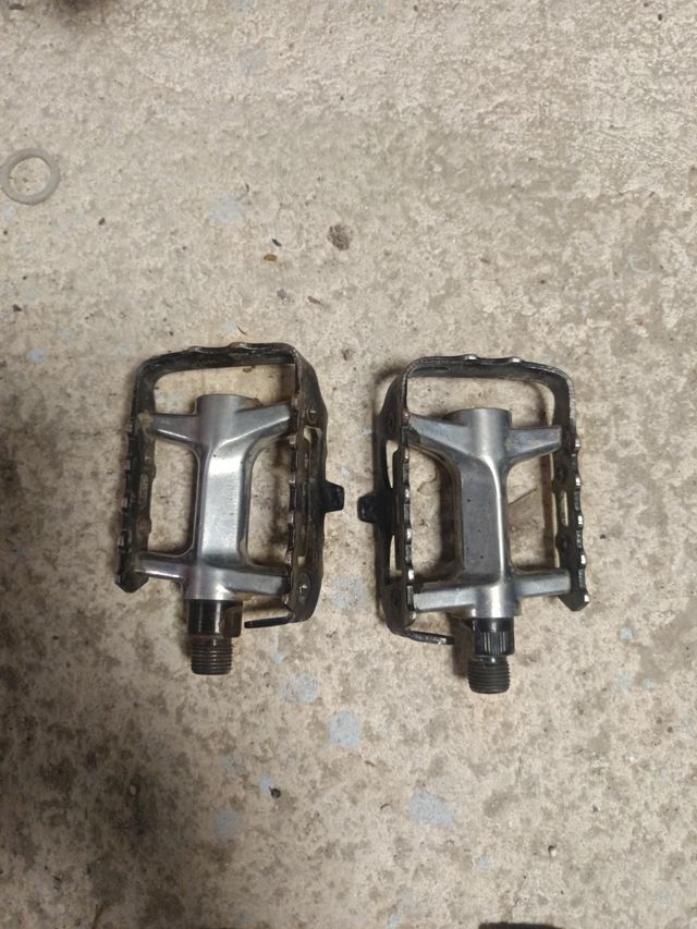 Pedales de aluminio para bicicleta