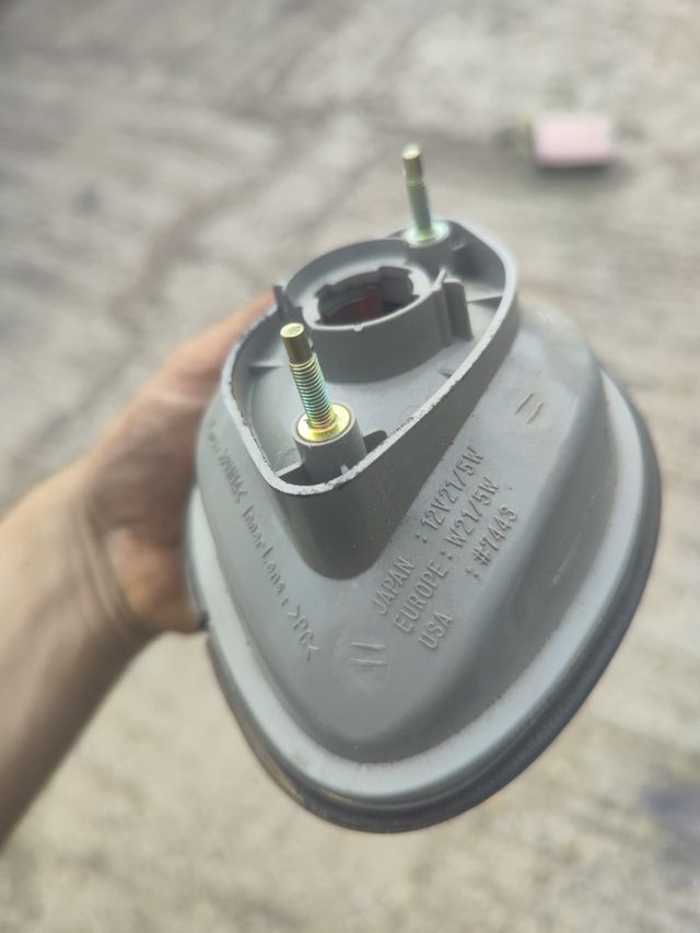 Antiniebla Trasero Derecho LEXUS GS