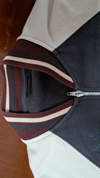 Bomber Replay Vintage. Azul marino y blanco.
