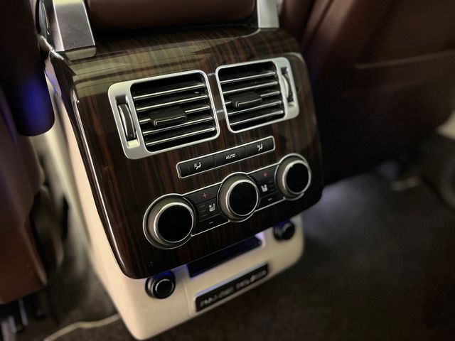 Land Rover Range Rover VOGUE AUTOBIOGRAPHY