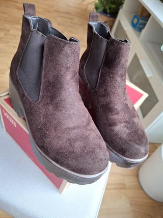 Botines de gamuza marrón