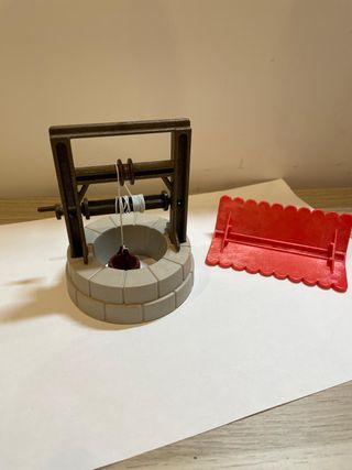 Pozo Playmobil con cubo y manivela
