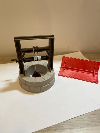 Pozo Playmobil con cubo y manivela