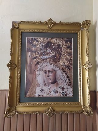 Cuadro Virgen de la Macarena, marco dorado antiguo