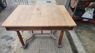 Mesa de madera maciza 