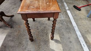 Mesa de madera maciza 