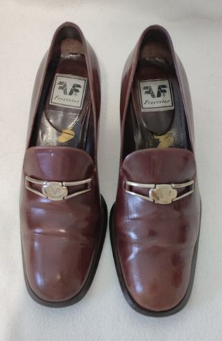 Zapatos marrones Ferrerias. Talla: 36