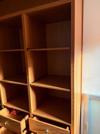 Armario vestidor de madera