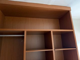 Armario vestidor de madera
