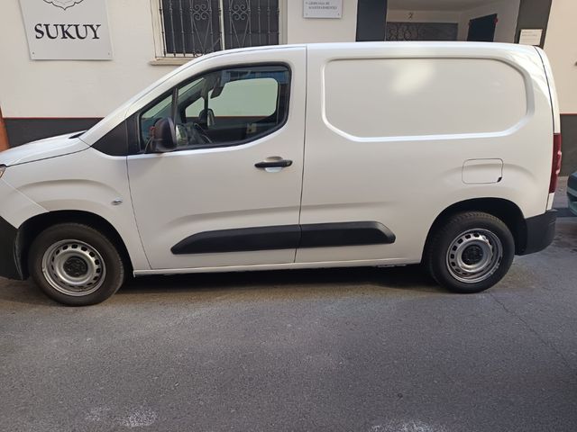 Peugeot Partner 2021