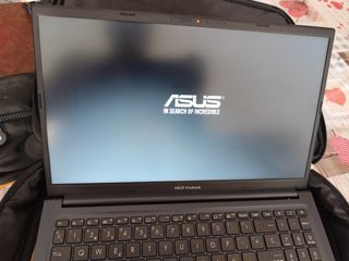 Portátil ASUS Vivobook Negro