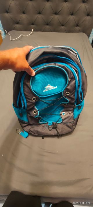 Zaino da trakking multi tasche 30L