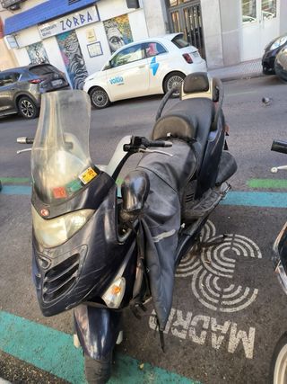 Kymco Grand Dink 125 Etiqueta B