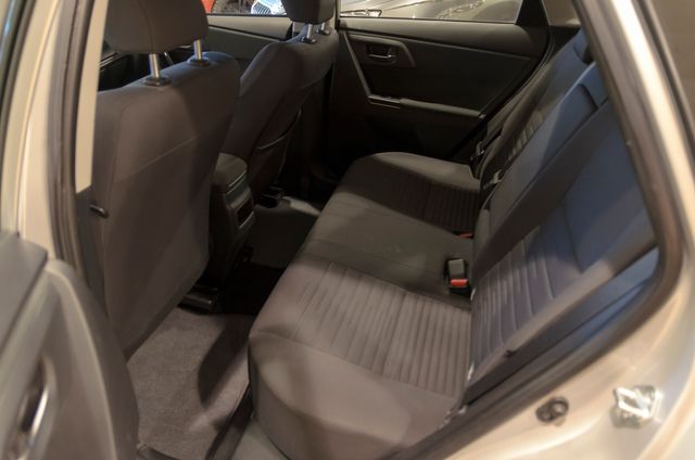 Toyota Auris Touring Sports 115D Active