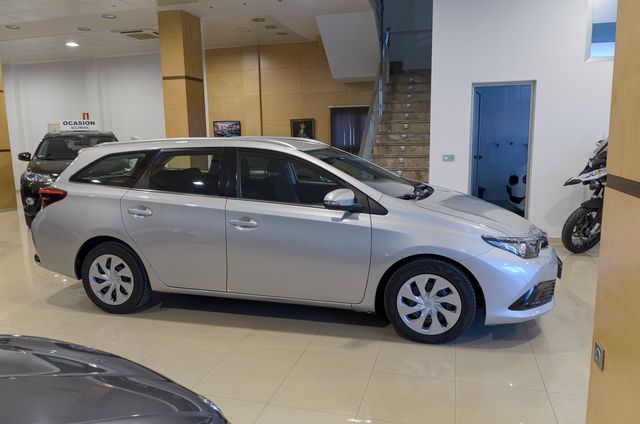 Toyota Auris Touring Sports 115D Active