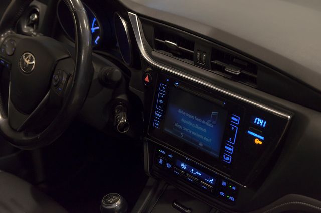 Toyota Auris Touring Sports 115D Active