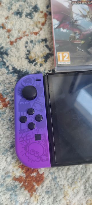 Nintendo Switch OLED Splatoon Edition + 5 giochi