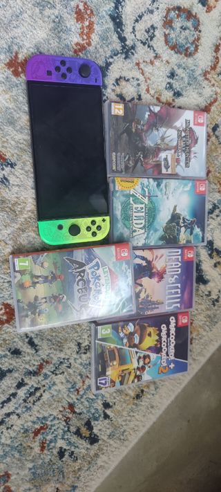 Nintendo Switch OLED Splatoon Edition + 5 giochi