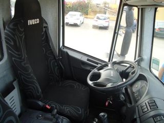 Iveco EUROCARGO 120 E 25-GANCHO