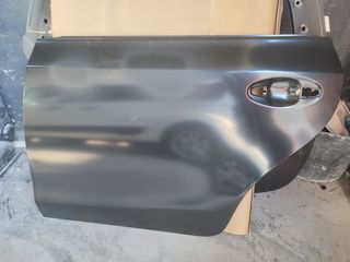 Panel puerta  Trs Izq Toyota Prius+ 2018