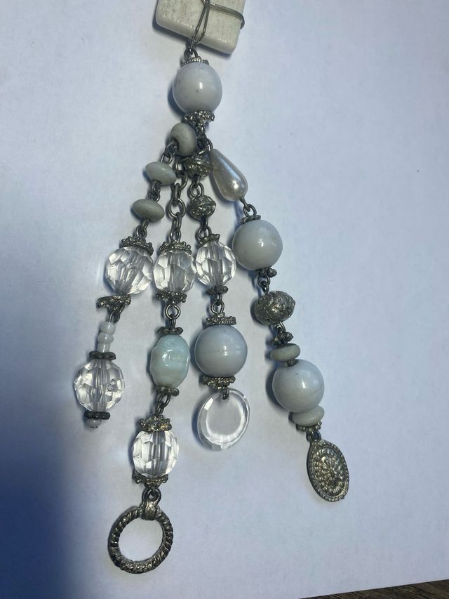 Collar elegante largo con abalorios