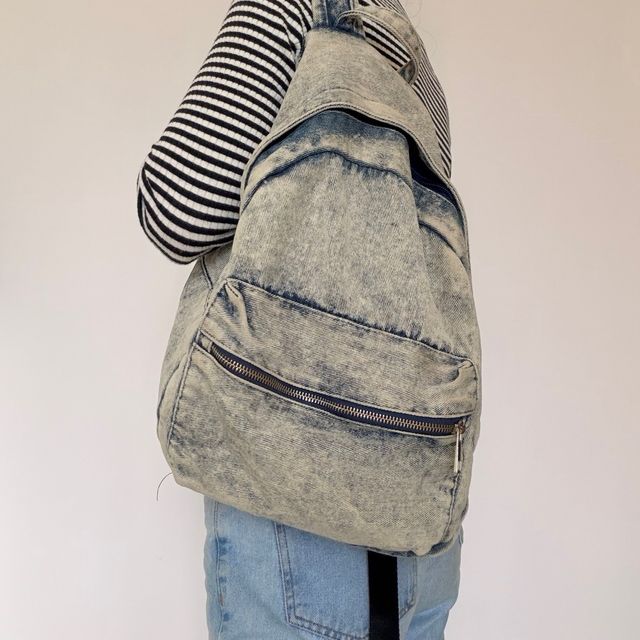 Mochila de mezclilla lavada cómoda