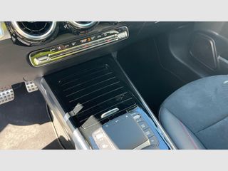 Mercedes Benz GLB GLB 200 d