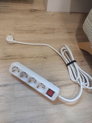 Regleta 4 enchufes con interruptor