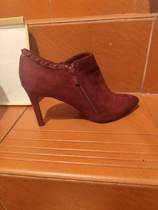 Botines granates tacón alto