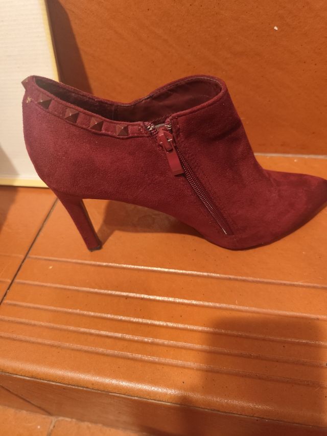 Botines granates tacón alto