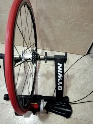 Rodillo entrenamiento Btwin + Rueda  Mavic