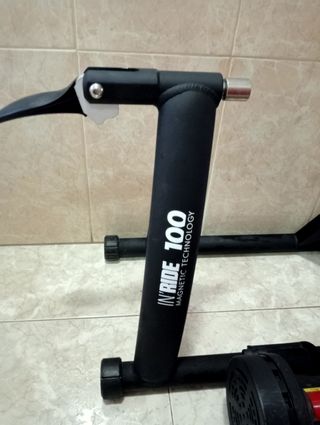 Rodillo entrenamiento Btwin + Rueda  Mavic