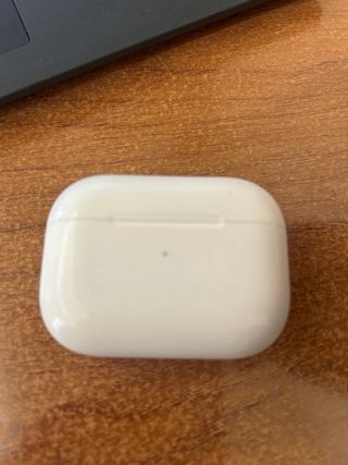 Apple AirPods Pro con estuche de carga inalámbrica