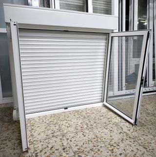 3 Ventanas abatibles aluminio 130,7 x 126,5 