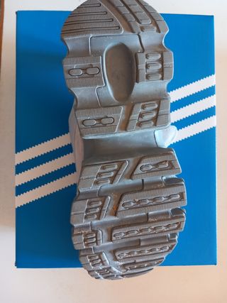Adidas Bambas Gris/Blanco Casi Nuevas