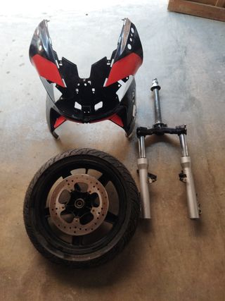 Rueda, horquilla y cúpula Aprilia SR Max