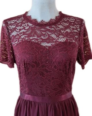 Vestido largo morado encaje