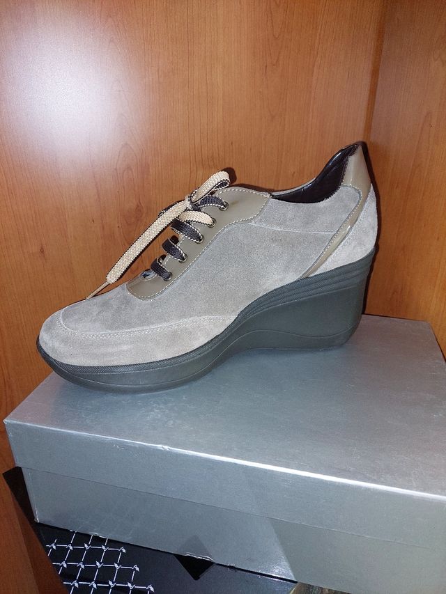 Scarpe donna camoscio zeppa  marrone