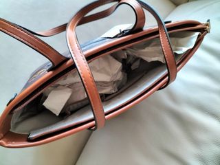 Bolso grande marrón con estampado
