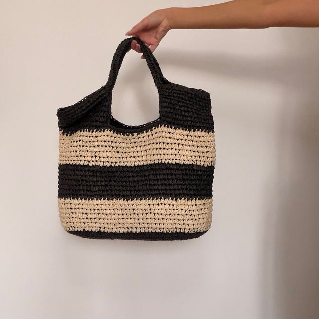 Bolsa tote baúl paja beige y negra