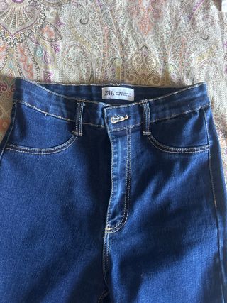 Pantalones Zara Talla 36 Azul. nuevos al 50%