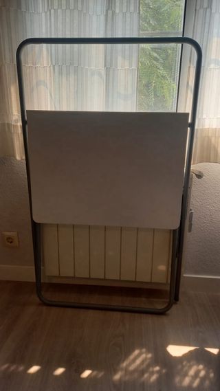 Escritorio plegable blanco y gris
