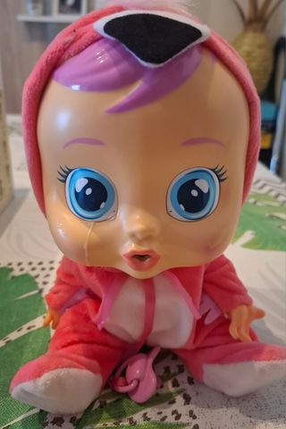 Muñeco Bebé Llorón Flamingo