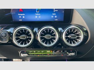 Mercedes Benz GLA GLA 200 D