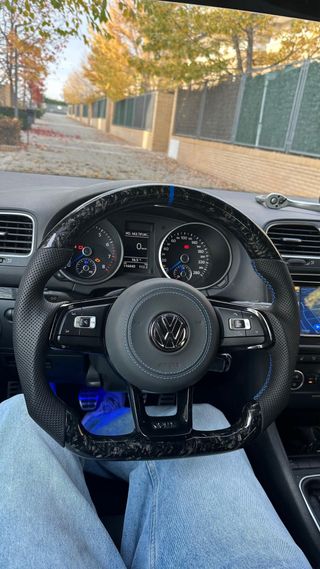 Volante Volkswagen Golf Carbono 