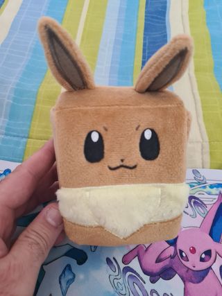 Alfombra Pokémon Eevee y evoluciones