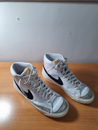 Zapatillas Nike Blazer Blancas y Grises
