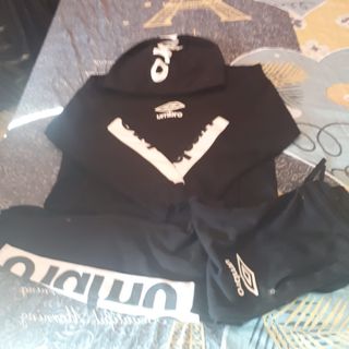 Chándal Umbro niño negro y blanco