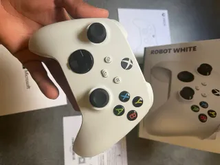 Mando Xbox Series S/X Robot White
