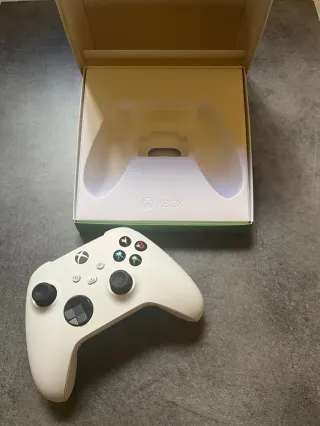 Mando Xbox Series S/X Robot White
